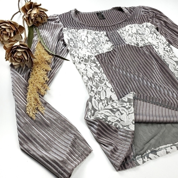 Andrade Lavender Lace Silver Stripe Shimmer Top S - Picture 2 of 16